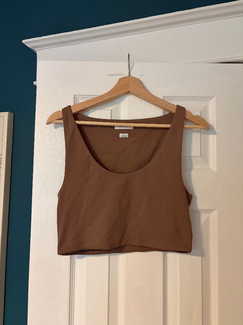 Aritzia Babaton Scoop Neck Cropped Tank Top Mocha Brown Fitted Stretch Size L